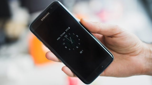Samsung Galaxy S7 vs IPhone 7